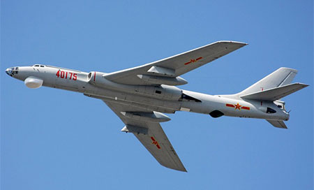 el bombardero chino H-6
